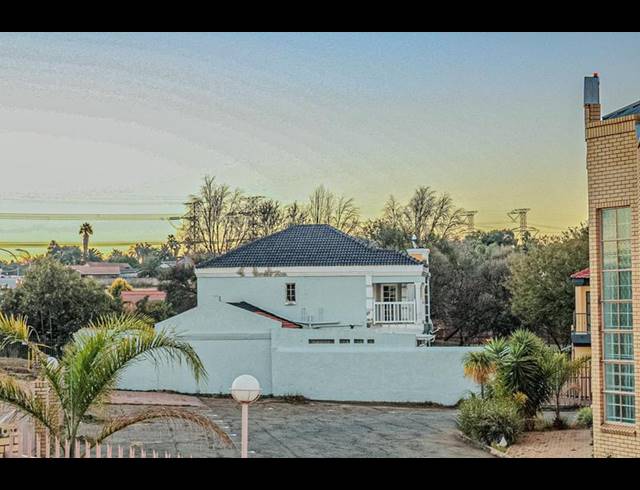 3 BEDROOM HOUSE FOR SALE IN VAN RIEBEECK PARK